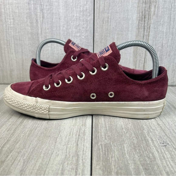 Converse All Star Chuck Taylor Low Deep Burgundy Suede Sneakers Womens Size 7.5 - Picture 2 of 11